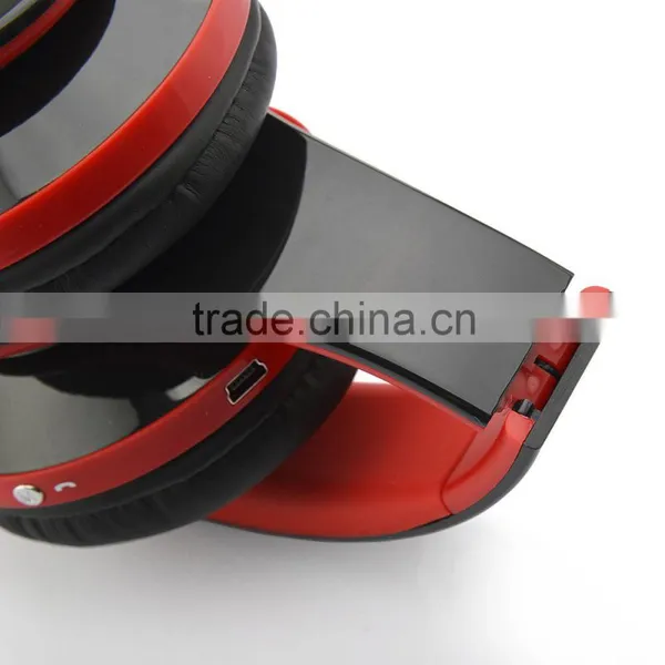 Foldable Bluetooth Headphones Stereo High Definition on Ear Detachable / Foldable Reference Headphone
