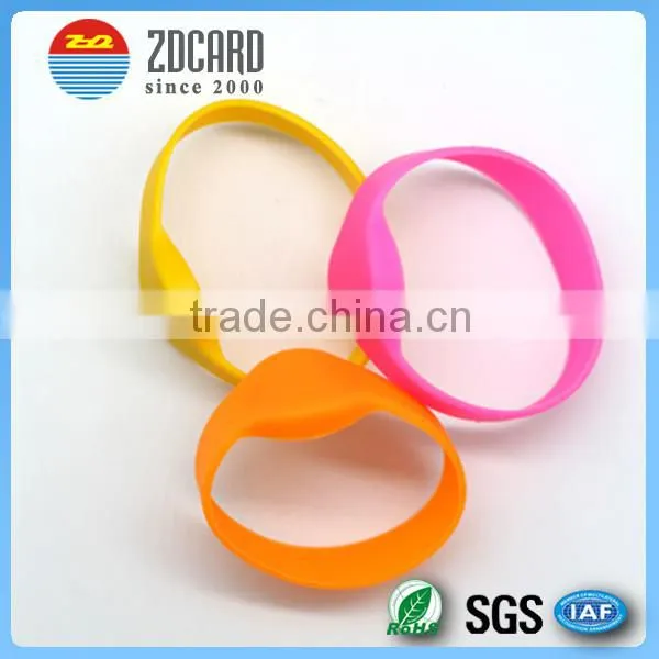 Waterproof Silicone Bracelets Rfid Custom Rfid Wristbands for Swimming Pool or Festival Event photo-3
