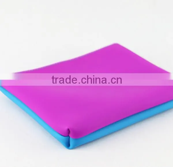 Factory Directly Silicone Pencil Bag OEM Logo Wholesale Promotion Gift photo-3