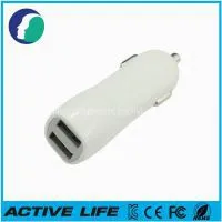 White USB Powerful Retractable IPhone Charger , Portable IPhone Car Charger photo-3