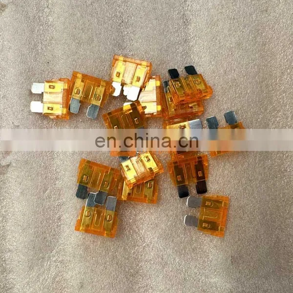 Sinotruk Sitrak T5G/T7H Truck Electric System Spare Parts WG9716582301+001/1 5a Chip Fuse photo-2