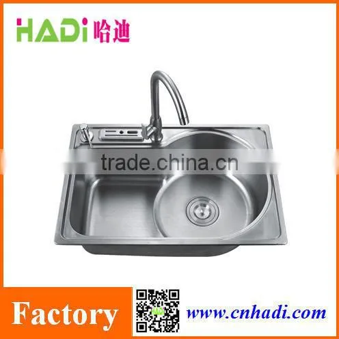 SUS304 New Design Funtional Brushed Kitchen Sink HD6543A