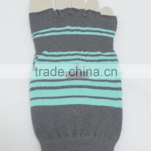 Nice Bamboo Open Toe Yoga Sock photo-2