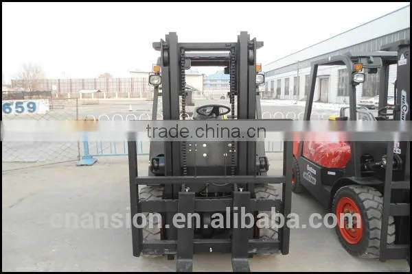 2 Ton Lonking Forklift With 1210 mm Fork and Diesel Engine photo-2