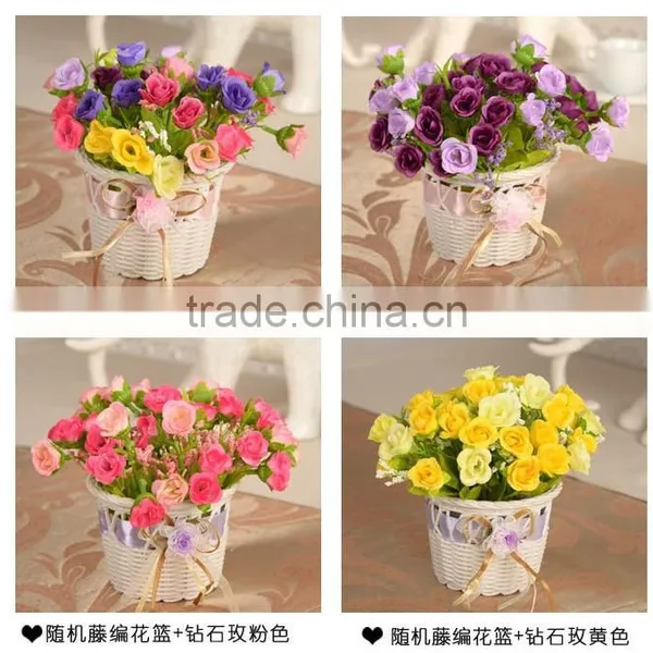Lovely Decorative Artificial Silk Restaurant Table a Blanket of Crystal Rose Flower photo-2