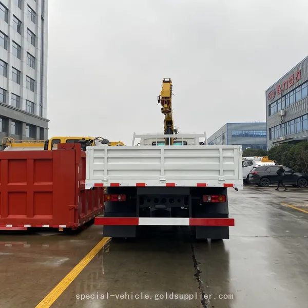 Dongfeng Truck Mounted Crane Carrying XCMG 5-ton Crane photo-5