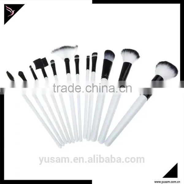 White Color 19 Pcs Personalized Makeup Brush Kit photo-3