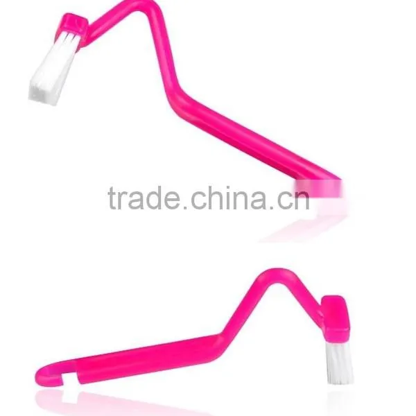 C107 Curved Handle Toilet Cleaning Brush photo-2