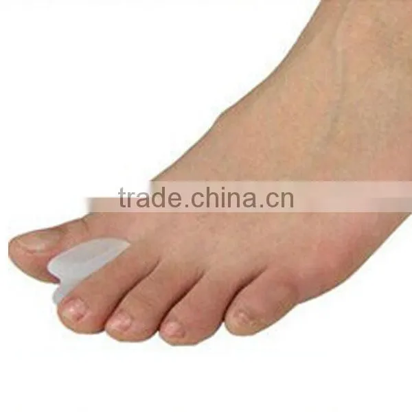 Silicone toe separator / toe separators pedicure