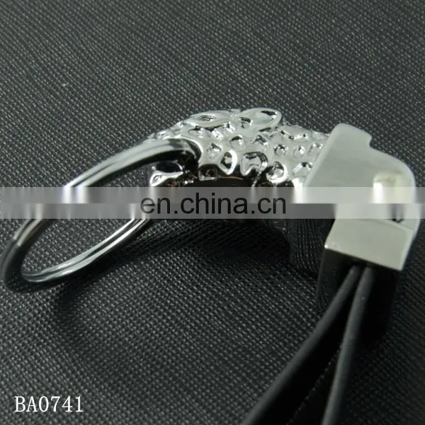 High Quality Leopard Head Shaped Personalized Metal Leather Key Chains photo-2