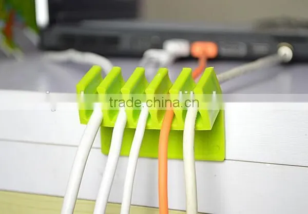 Best Selling 5 Plug Plastic Wire Manager Cord Divider Cable Winder photo-5