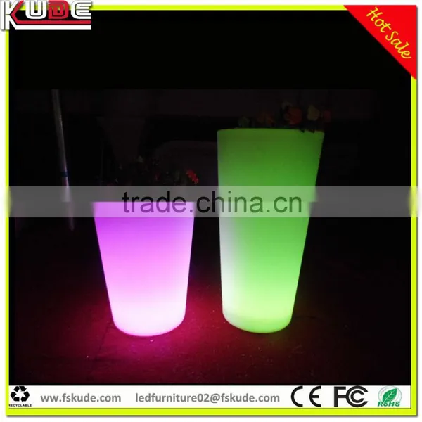 IP65 Waterproof LED Light PE Plastic Planter and Flower Pot With RGB Lighting photo-4