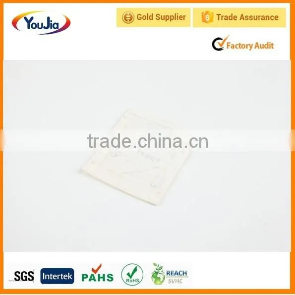 2016 Hot Sale Low Price Back Cover Fold Woven Label in High Quality photo-2