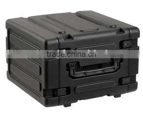 Plastic carrying cases with LLDPE