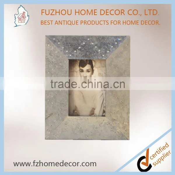 Customized Antique Wooden Photo Frame With Tin Decor for Home or Gift photo-4