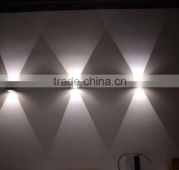 Adjustable 4w Outdoor LED Wall-mounted Night Light photo-2
