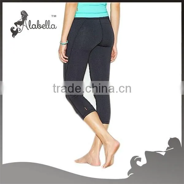 Hot Sale Low MOQ Sexy Women Capri Jeans photo-3