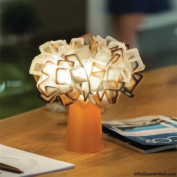 Italian Designer Creative Flower Table Lamp Romantic Decorative Lamp photo-4