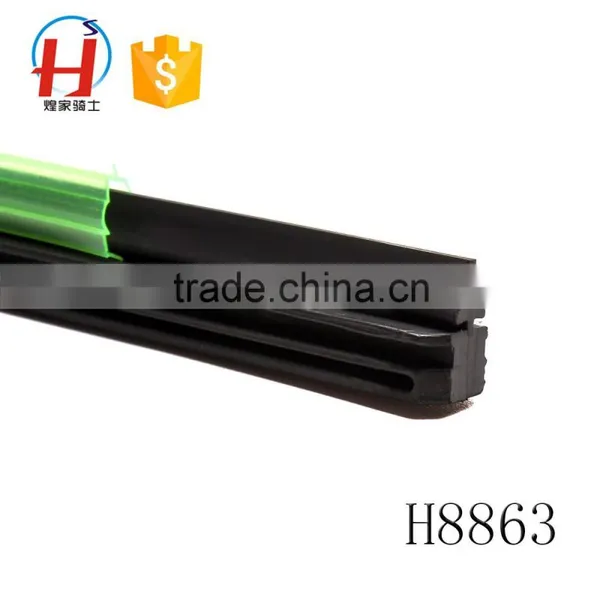 Auto Accessories H8863 Clear View Universal Wiper Blade photo-3