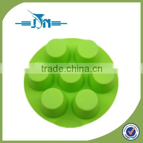 Plastic Cake Decorating Supplies Made in China photo-4