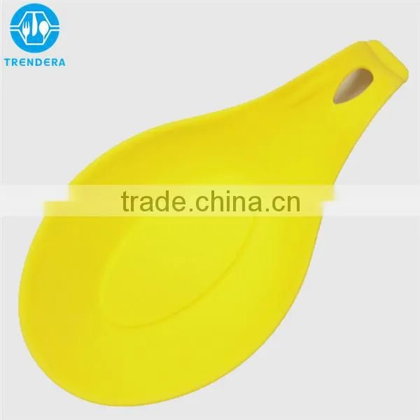Heat resistant silicone cooking spoon holder