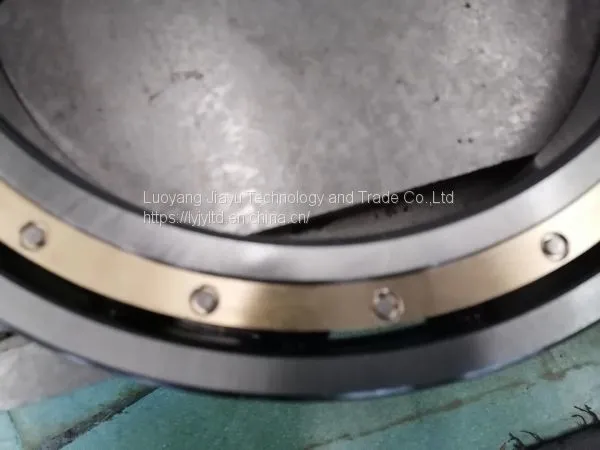 Deep Groove Ball Bearing With Brass Cage and Precision of P5 photo-2