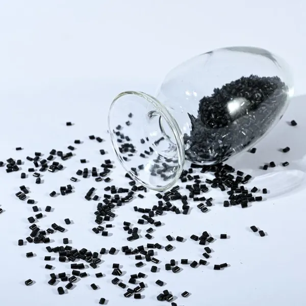 PET Black Masterbatch with High concentration and high gloss.Use for injection molding，Sheet extrusion. M-102