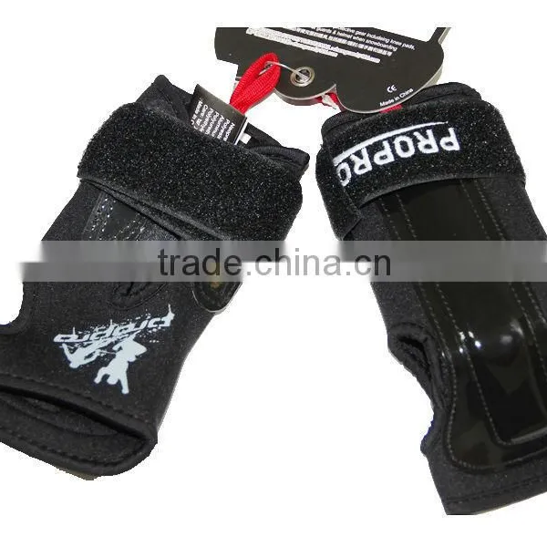 High Huality Performance Shock Absorption Wristsaver With Aluminum Alloy Splint In Front