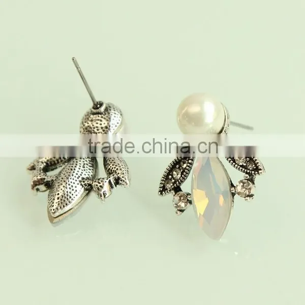 Pearl Stud Earrings photo-2