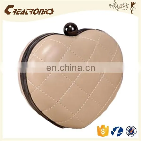 CR Low MOQ Requirements Shining Quilted Griddings pu Surface Heart-shaped Long Chian Black Best Selling New Coin Bag photo-3