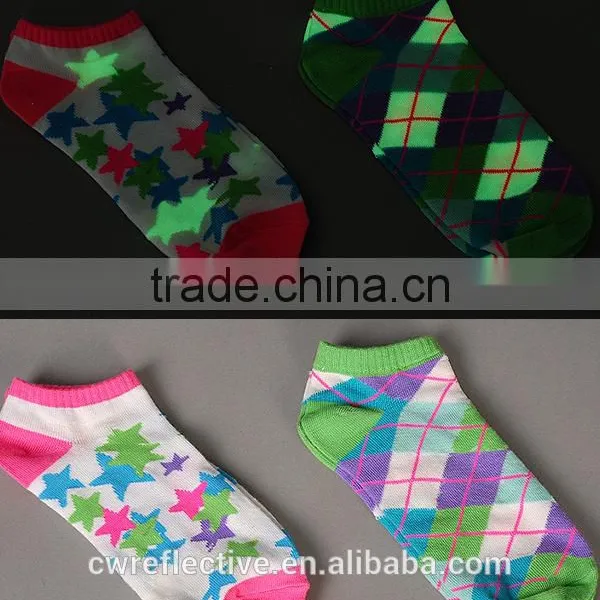 Colorful 150D Polyester Glow in the Dark Knitting Yarn for Children Socks photo-4