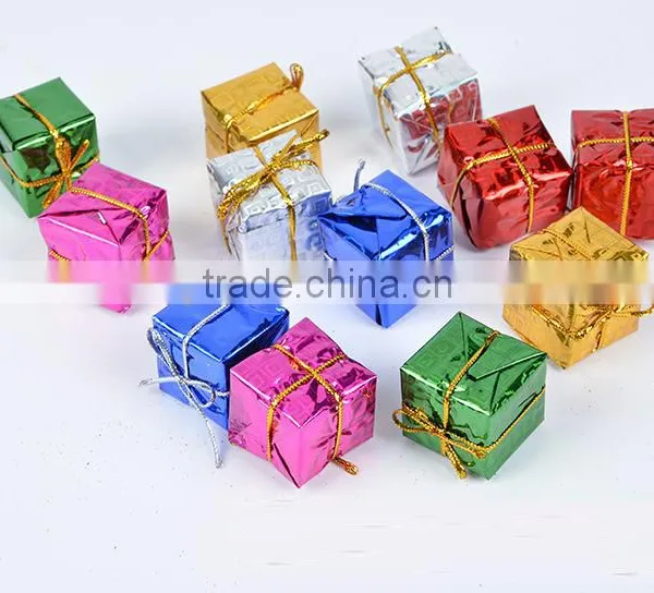 12PCS per Pack Gift Box Merry Christmas Tree Ornaments 3cm Color Laser Small Gift Bags photo-6