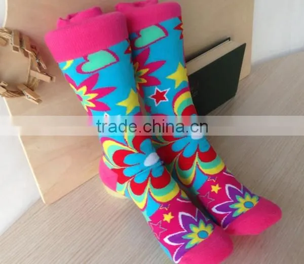 Small MOQ Hot Sale HaiNing Socks Manufacturer 200 Needles All Over Floral Stock Female Ladies Socks photo-2