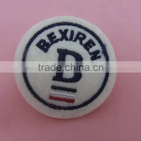 2016 New Custom Clothes Badge photo-5