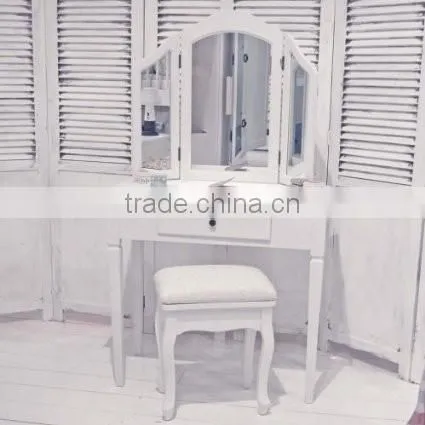 Black Dresser With Three Pieces Mirrors photo-5