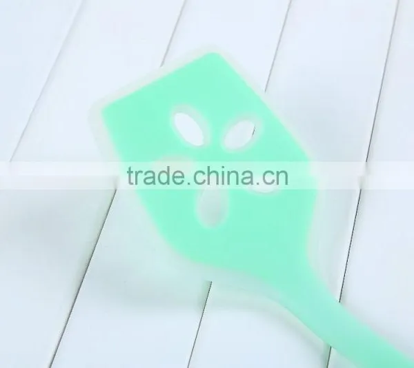 The Silicone Shovel With Plum Shape Shovel With Holes Non-stick Silicon Shovel photo-2
