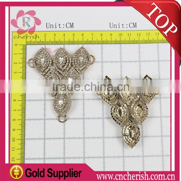 2016 New Selling Women's Silver Triquetrous Shape Flat Heel Flip Flop Thong Sandal Buckle Rhinestones Chain photo-2