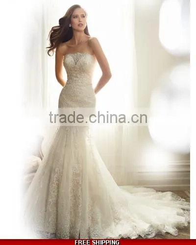 Lace Mermaid Wedding Dress Strapless Neckline Elegant Wedding Dresses Bridal Gowns