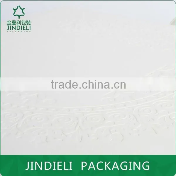 High Grade White Leather Cosmetic Gift Box With Handle photo-5