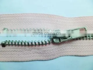 5# Metal Aluminum Teeth Zipper Close End Zipper With Locking Slider Jacket Zipper photo-2