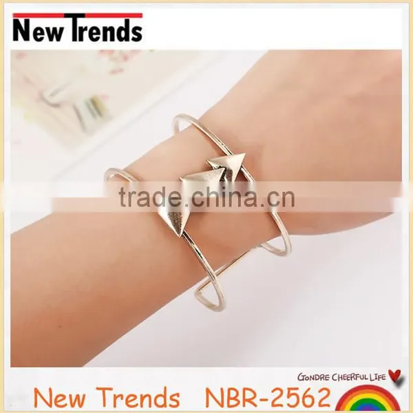 Women Trendy Alloy Triangle Pretty Fashion Charm Bracelet Cuff photo-3