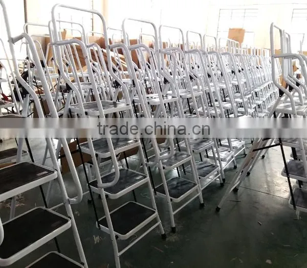 4 Step Ladder With Handrail photo-2