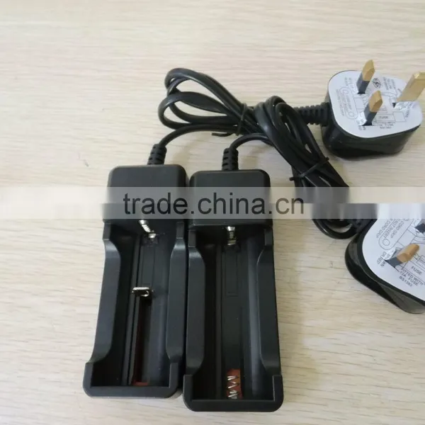 18650 Battery and Charger 26650 18650 Battery Charger photo-5