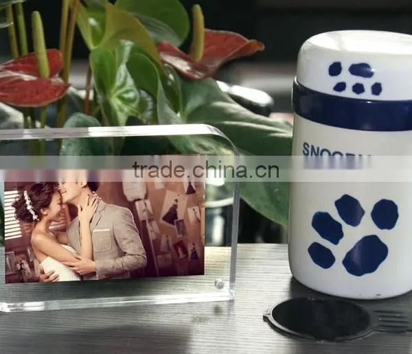 Wholesale Custom Handmade Round Shape Acrylic Photo Frame photo-3