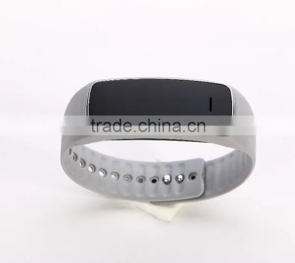 D3 New Waterproof Bluetooth Smart Bracelet With Anti-theft Alarm for Smartphones photo-5