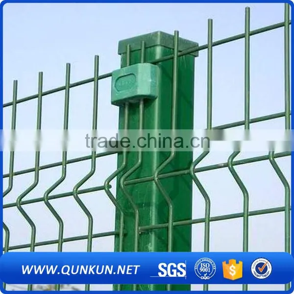 Hot Dipped Galvanized Pvc Coated Weld Wire Mesh Triangle Bending Fences for Houses Factory(curved Fence) photo-2