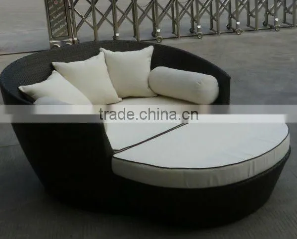 Newest Design Outdoor Big Sun Bed Rattan Day Bed photo-2
