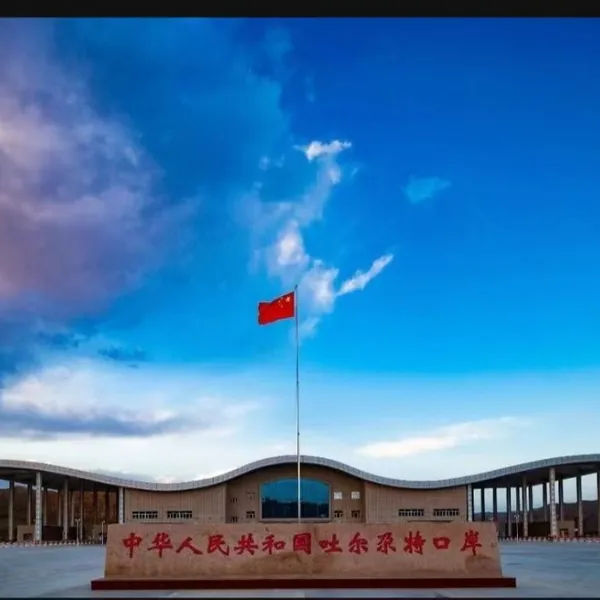 Xinjiang Kashgar Outbound to Kyrgyzstan Bishkek Narenyisek Lake International Logistics Truck Transport Line photo-2