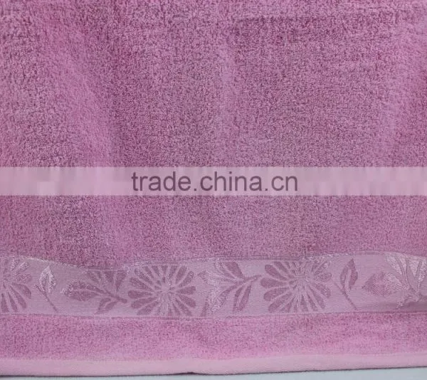China Wholesale Market Cotton Solid Color and Jacquard Border Bath Towels on Sale photo-3