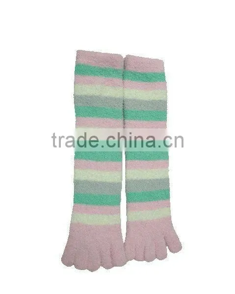 Women's Feather Yarn Toe Socks